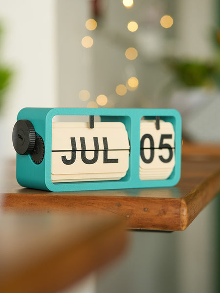 LayerStory “FlipFrame” Desk Calendar – Teal Minimalist Perpetual Date Display