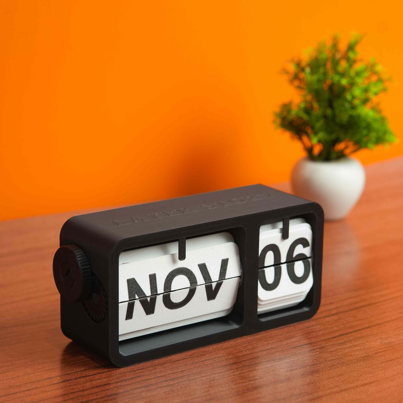 FlipFrame Desk Calendar