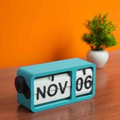 FlipFrame Desk Calendar